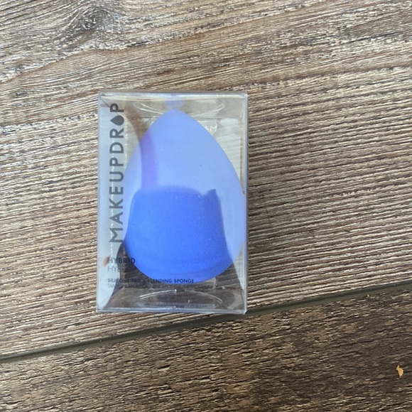 3/$20 ❤️ Makeupdrop hybrid blending sponge NWT - Picture 3 of 4